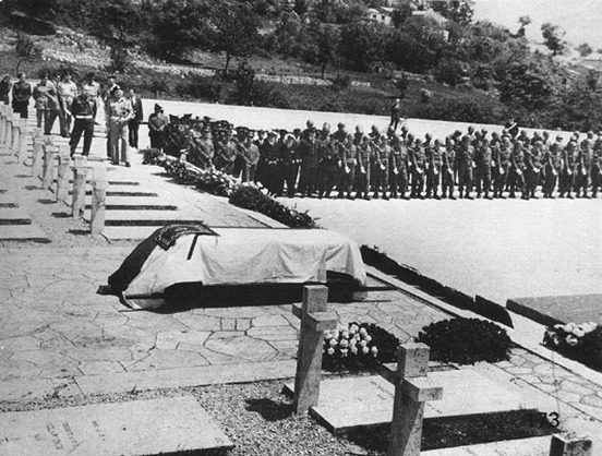 Похороны генерала Владислава Андерса на Польском военном кладбище в Монте-Кассино. 1970 г. 