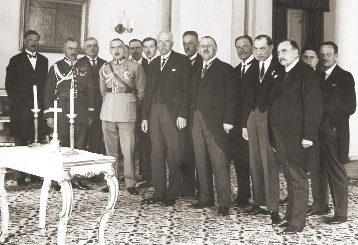 Аугуст Залеский среди членов правительства Бартеля. 1928 г.