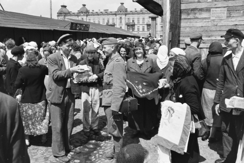 Киев, Евбаз (еврейский базар). 1942 г.