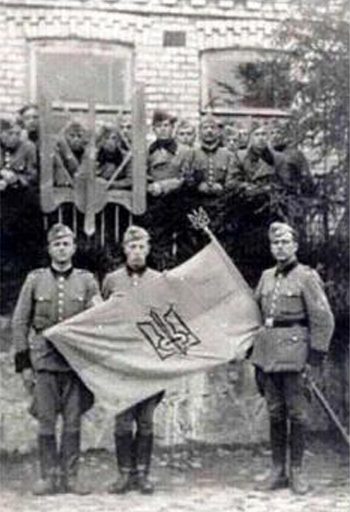 Бойцы 115-го батальона (украинского) Шуцманшафта. 1943 г. 
