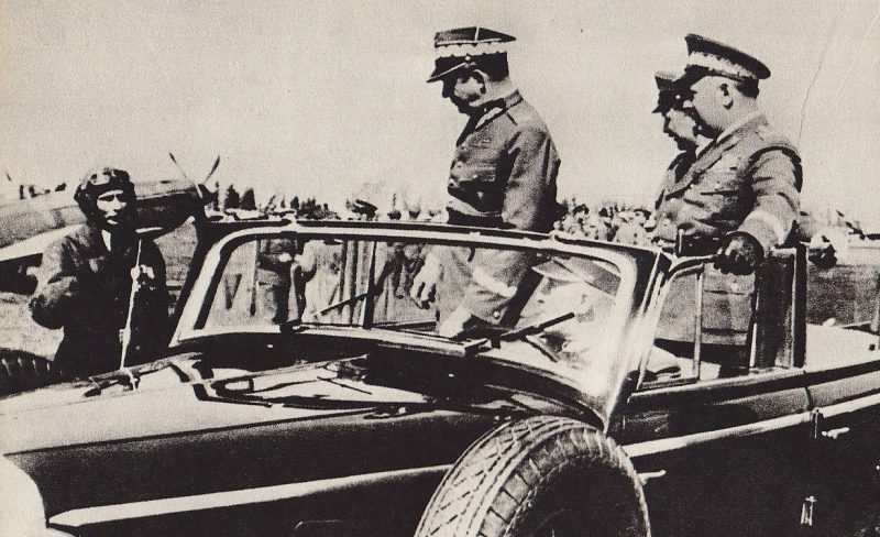 Маршал Польши Михал Роля Жимерский в 1-й истребительной эскадрилье «Варшава». 1974 г.