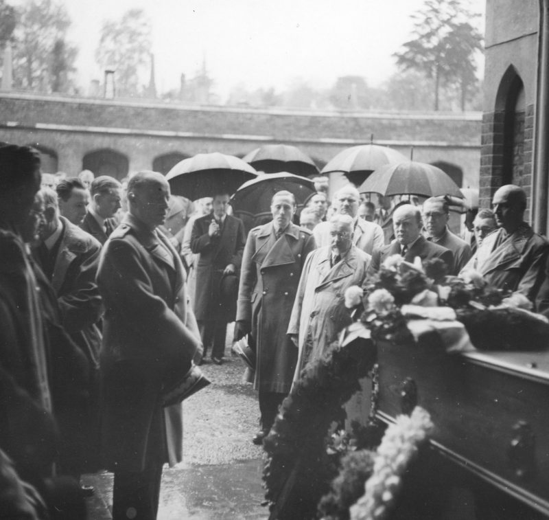Эдвард Рачинский на похоронах Мечислава Мастека. 1942 г.