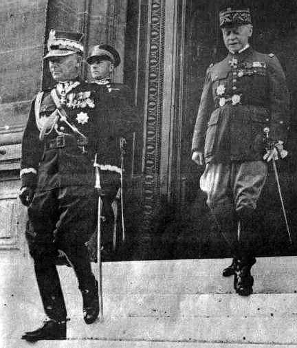 Рыдз-Смиглы с генералом Морисом Гамеленом во время визита во Францию. 1936 г.