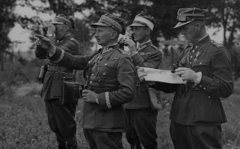 Генерал Юлиуш Роммель на военных маневрах. 1938 г.