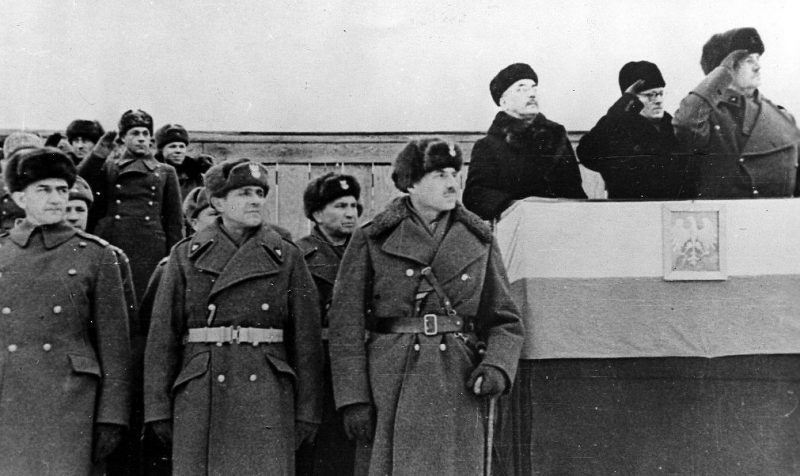 Генерал Владислав Сикорский инспектирует части Войска Польского в Советском Союзе. 1941 г.