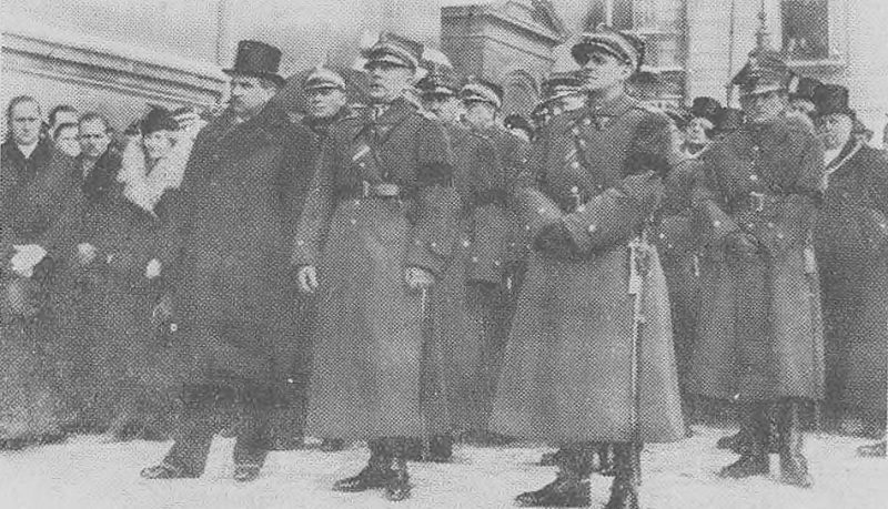 Михал Карашевич-Токаржевский на похоронах генерала Болеслава Поповича. 1937 г.