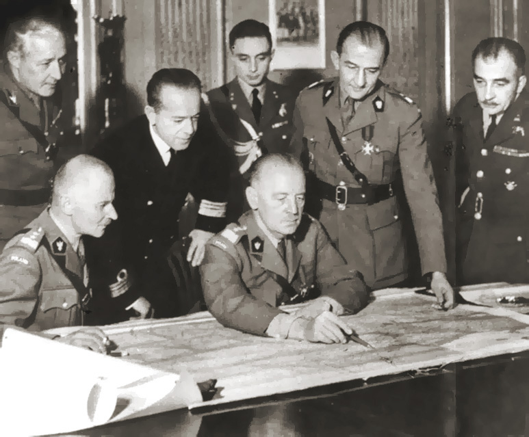Генерал Мариан Кукель, генерал Владислав Сикорский, генерал Тадеуш Климецкий, генерал Станислав Уйский. 1942 г.