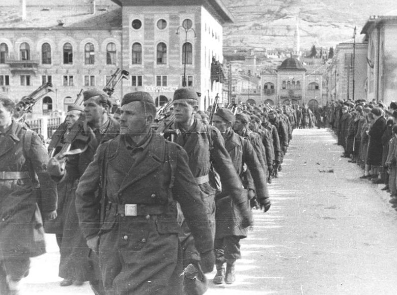 8-й югославский партизанский корпус в освобожденном Мостаре. Февраль 1945 г.