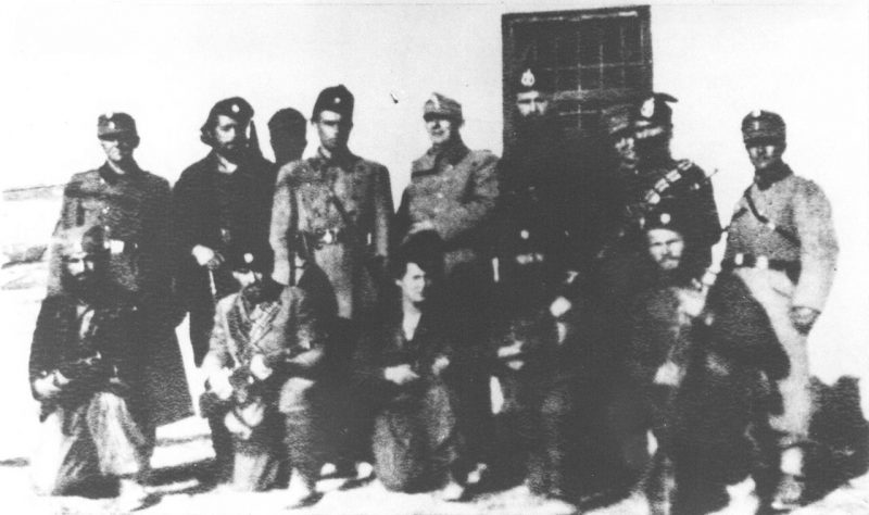 Немецкие солдаты и четники. 1944 г.