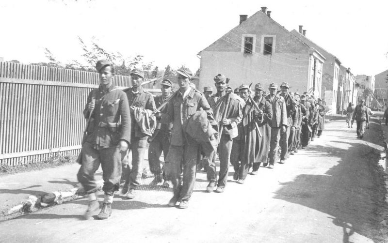 Пленные усташи в Баня-Луке. Сентябрь 1944 г.