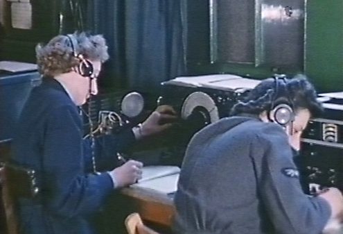 Радиооператоры WAAF во время операции Корона. 