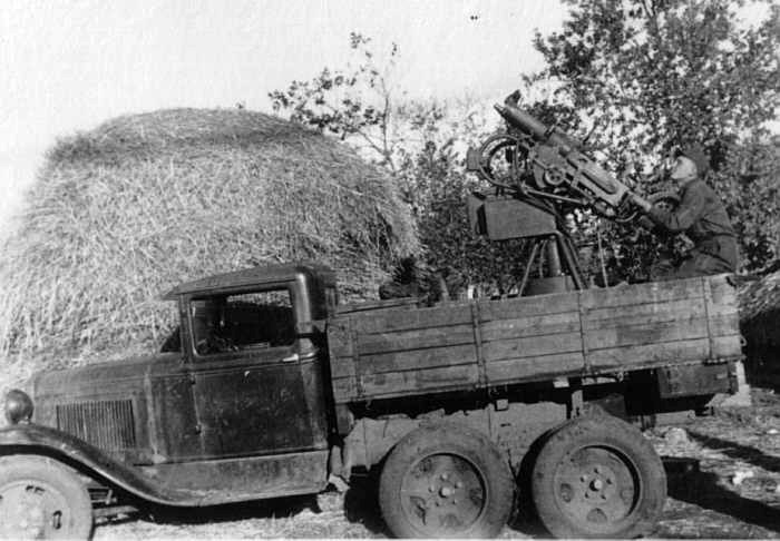 Счетверенные Максимы 4-М на грузовике повышенной проходимости ГАЗ-ААА. 1939 г. 