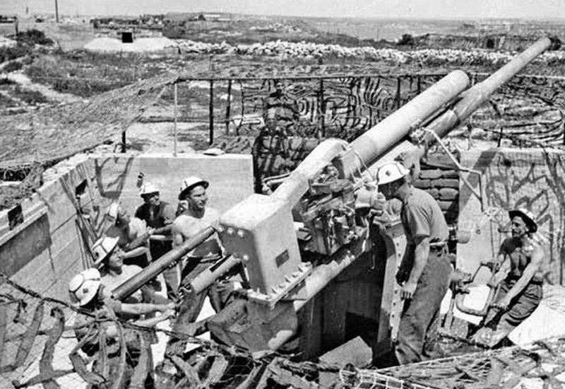 Зенитные орудия на Мальте. 1941 г. 