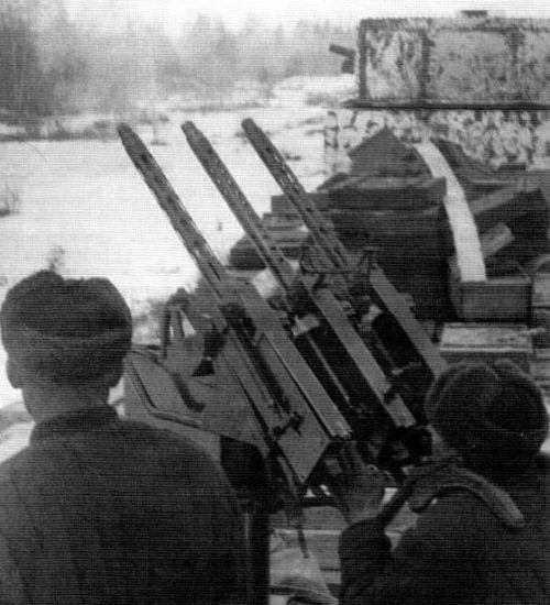 Строенная ЗПУ на базе ПВ-1. В 1941 г.