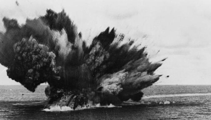 Взрыв британского линкора «Barham».