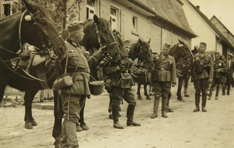 Немецкая кавалерийская часть. 1940 г.