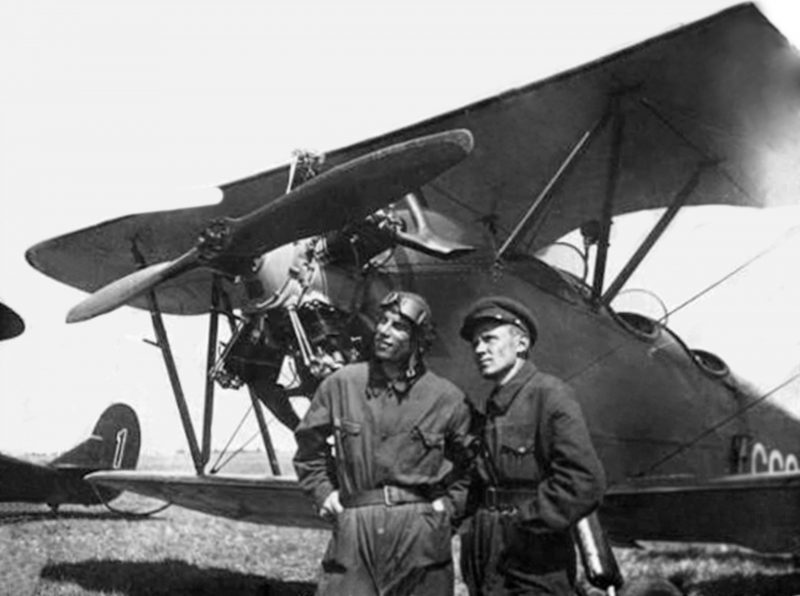 Летные инструкторы Омского аэроклуба. 1938 г.