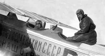 Летные инструкторы Омского аэроклуба. 1938 г. 