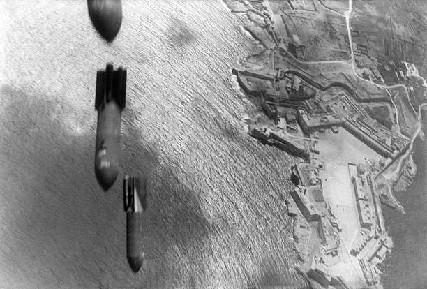 Итальянская воздушная атака на Мальту. 1942 г. 