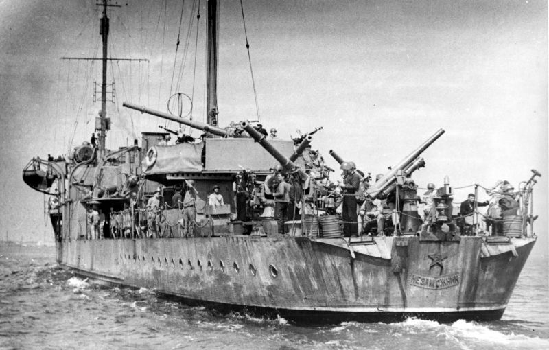 Эскадренный миноносец «Незаможник» в море. 1942 г. 