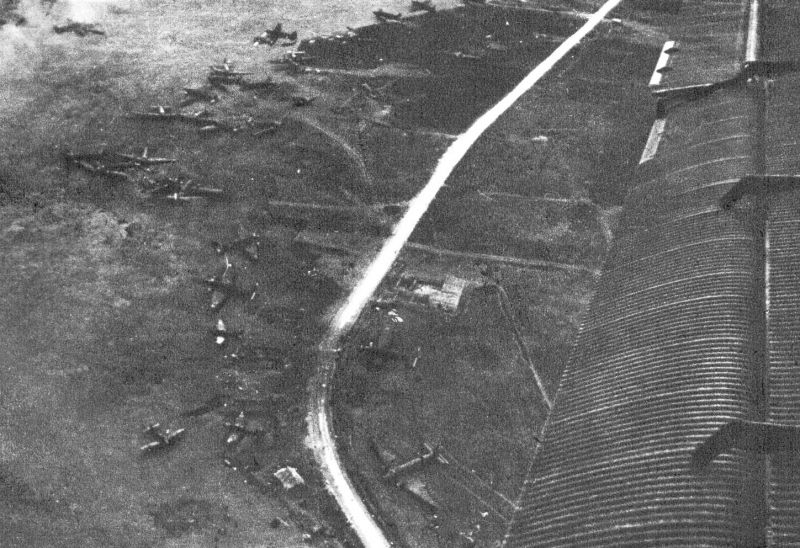 Снимок аэродрома Малеме на Крите, захваченного немецкими войсками в ходе операции «Меркурий». Май 1941 г.