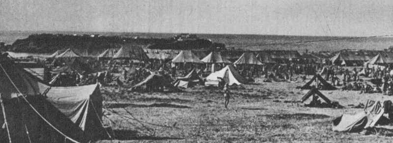 Захваченный немецкими войсками британский военный палаточный лагерь в районе города Ханья на Крите. Май 1941 г.