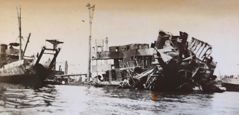 Танкер «Огайо» разломился на две части в Гранд-Харборе. 1945 г.