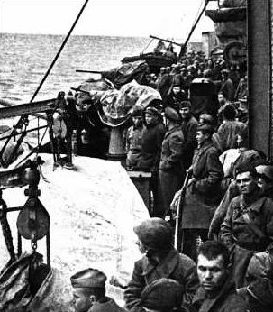 Десант на борту крейсера «Красный Крым». 1942 г. 