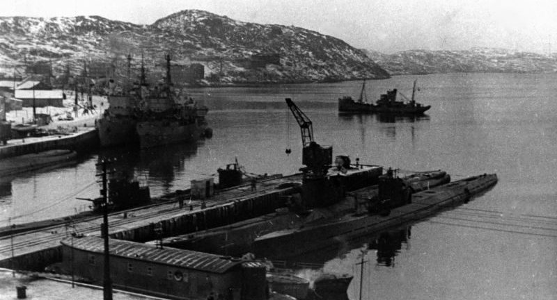 Подлодки серии «С» в порту Полярный. 1944 г. 