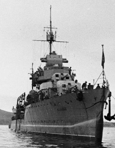 Эсминец «Разумный» перед уходом на Северный флот в составе ЭОН-18. 1942 г. 