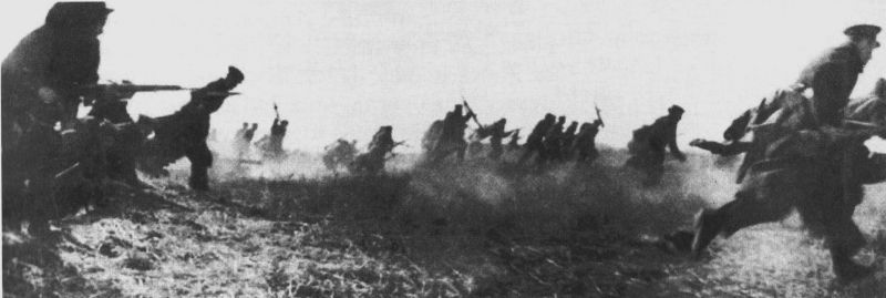 Атака морской пехоты под Севастополем. 1941 г.