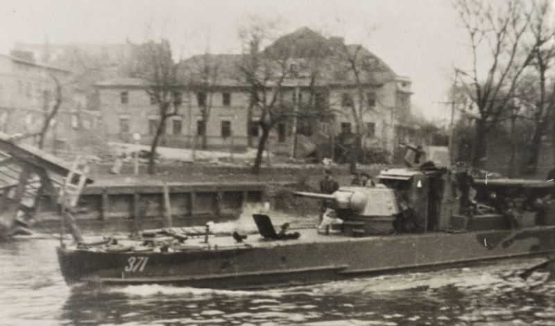 Бронекатер Днепровской флотилии в Германии. 1945 г.