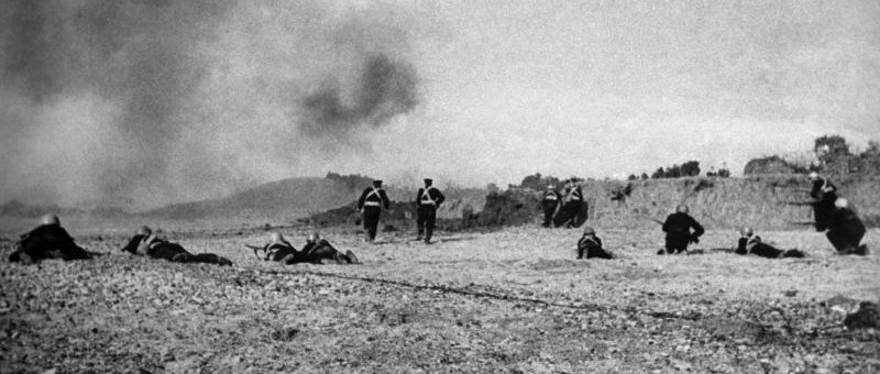 Атака морской пехоты под Севастополем. 1941 г.