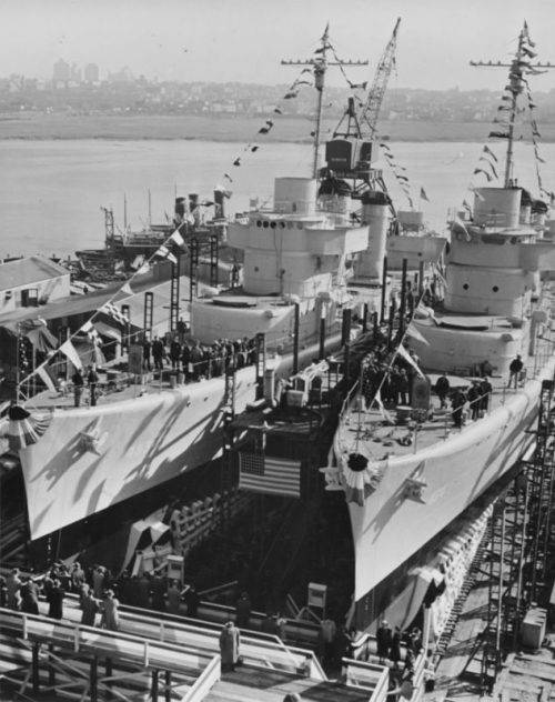 Эсминцы «Аарон Уорд» и «Бьюкенен», подготовленные к спуску со стапелей. Ноябрь 1941 г.