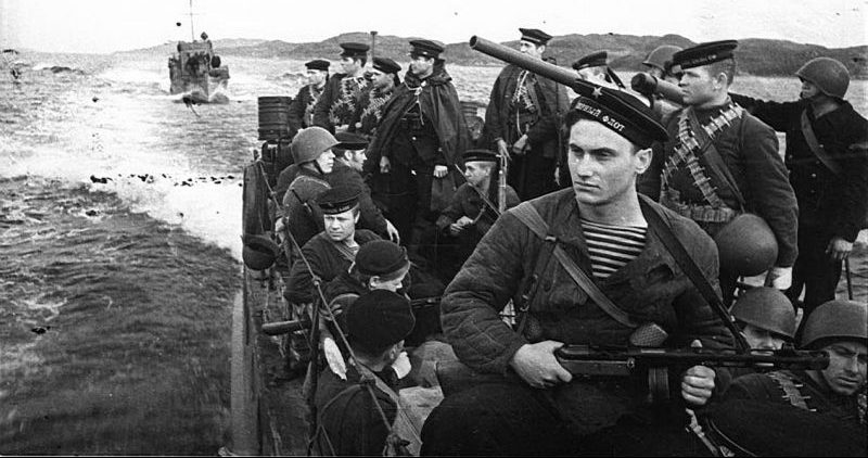 Морские пехотинцы Северного флота. 1942 г. 