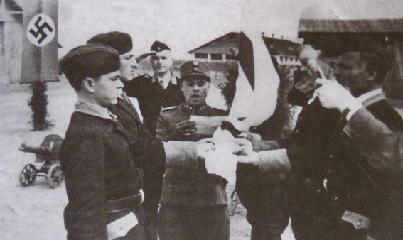 Принесение присяги членов БКА. 1944 г. 