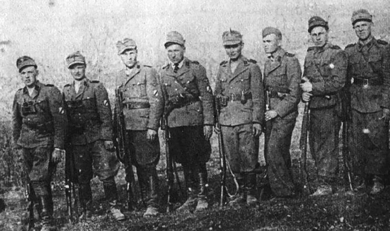 Военнослужащие 13-го белорусского полицейского батальона. 1944 г.
