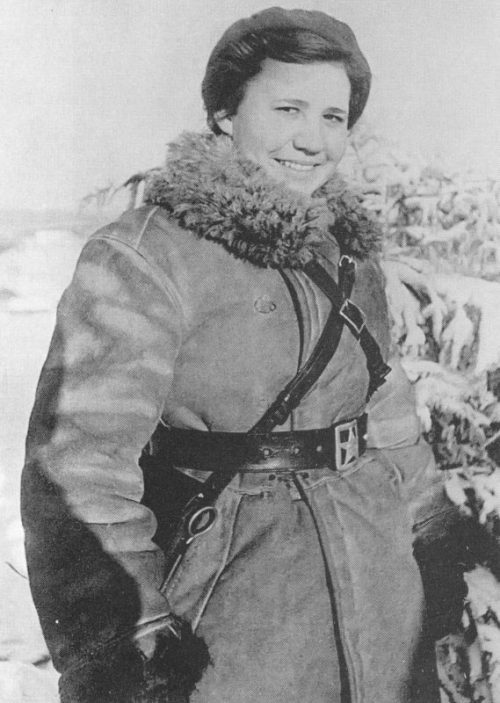Военврач 3-го ранга Антонина Нефедова, награжденная медалью «За отвагу». 1940 г.