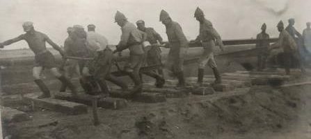 Военнослужащие Особого корпуса на строительстве путей. 1937 г.