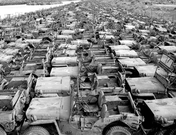 Американские внедорожники «Willys MB», приготовленные для отправки в СССР по Ленд-лизу.