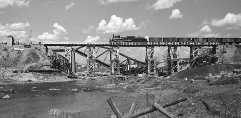Восстановленный мост на Северной железной дороге.