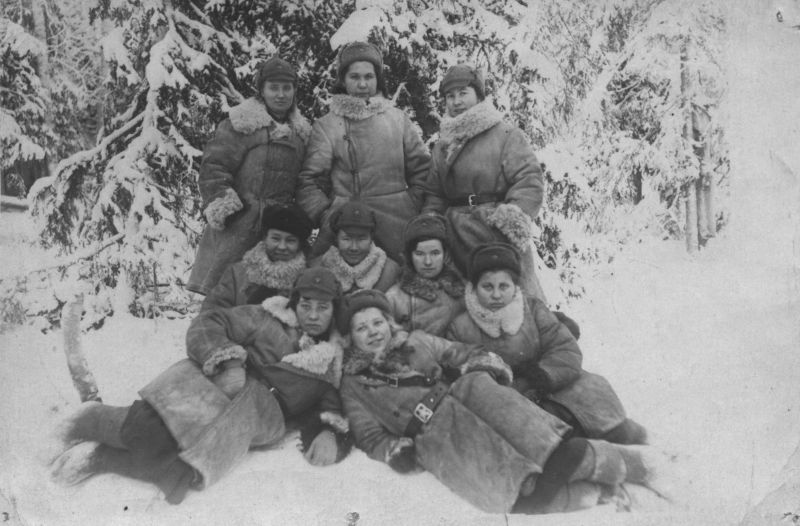 Операционные сестры 250-го медсанбата 88-й стрелковой дивизии.1941 г. 