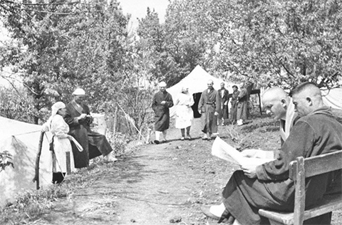 Выздоравливающие раненые в полевом госпитале Юго-Западного фронта. 1942 г.