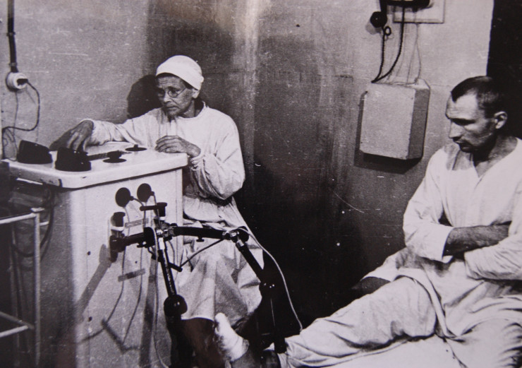 Физиотерапия в эвакогоспитале №4113. 1943 г.