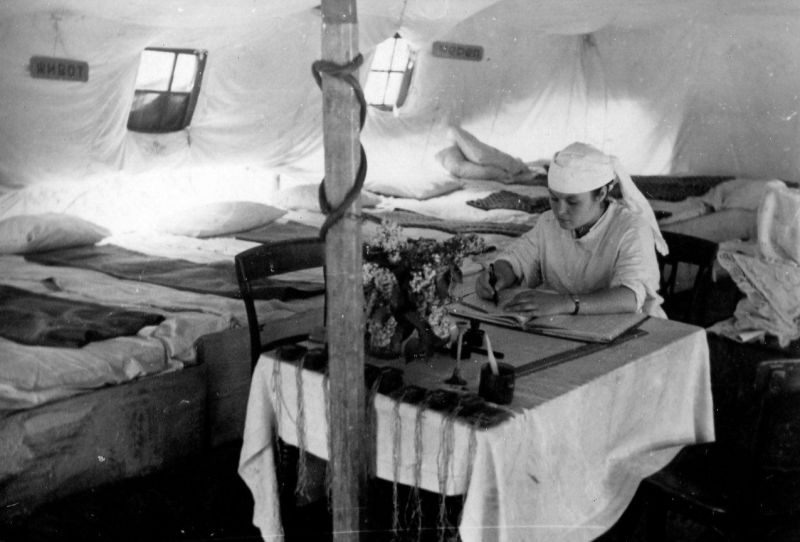Медсестра полевого госпиталя. 1944 г. 