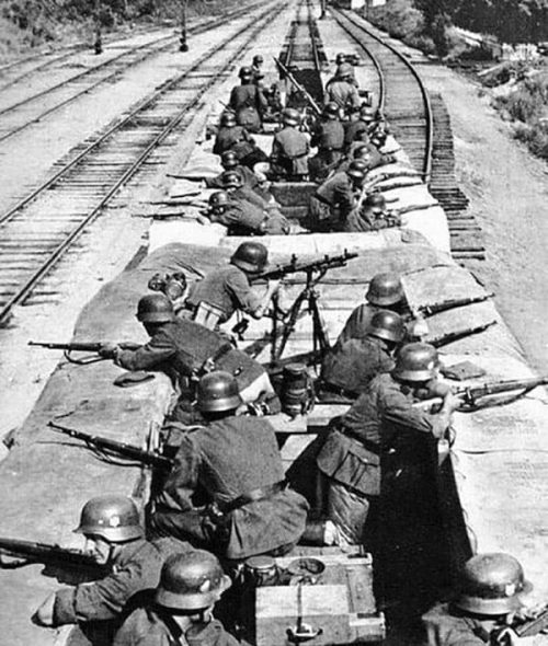Вспомогательный бронепоезд широкой колеи, танковая группа Клейста. 1941 г.