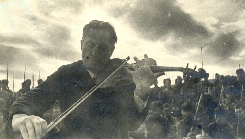 Выступление скрипача-виртуоза П.П. Ильченко. 1942 г.