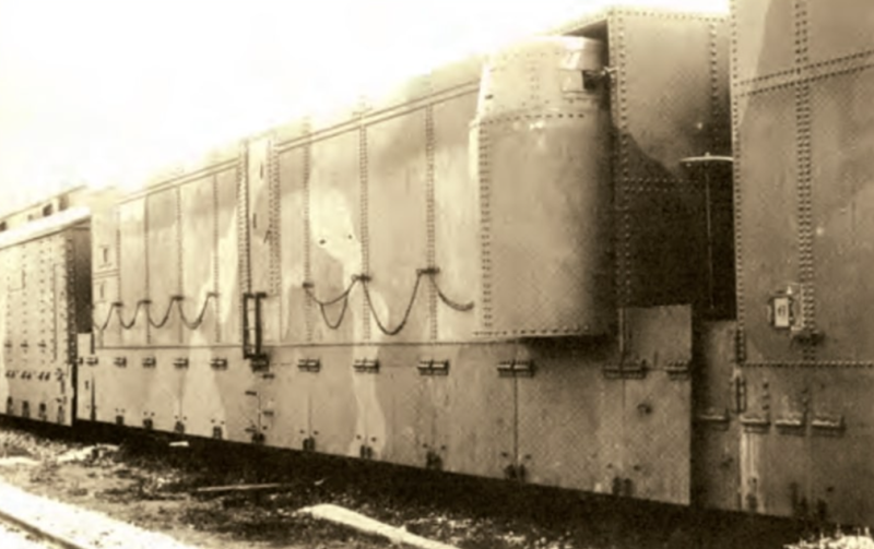Специальный бронепоезд во время испытательных стрельб. 1933 г.
