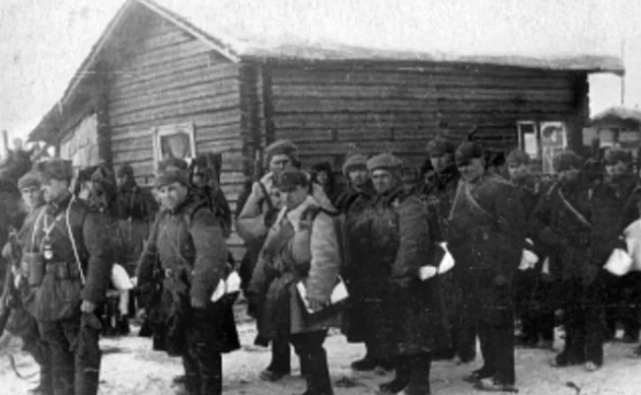 Личный состав пограничного подразделения перед рейдом в финский тыл. 1940 г.