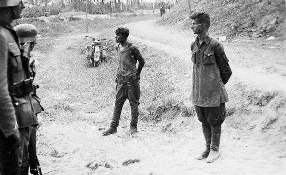 Советские пограничники перед расстрелом. Брест, 23 июня 1941 г. 